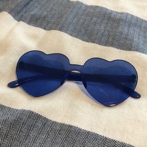 Blue heart plastic sunglasses 🕶 Taylor Swift 🕶 Eras tour